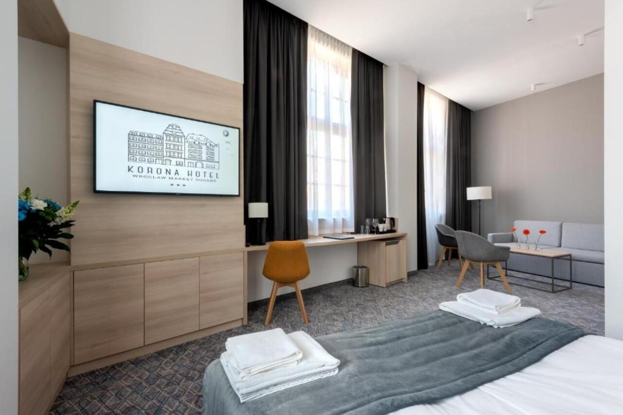 Korona Gold - Korona Hotel วรอตซวาฟ ภายนอก รูปภาพ