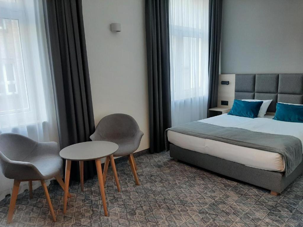 Korona Gold - Korona Hotel วรอตซวาฟ ภายนอก รูปภาพ