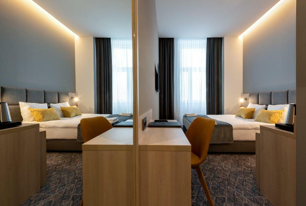Korona Gold - Korona Hotel วรอตซวาฟ ภายนอก รูปภาพ