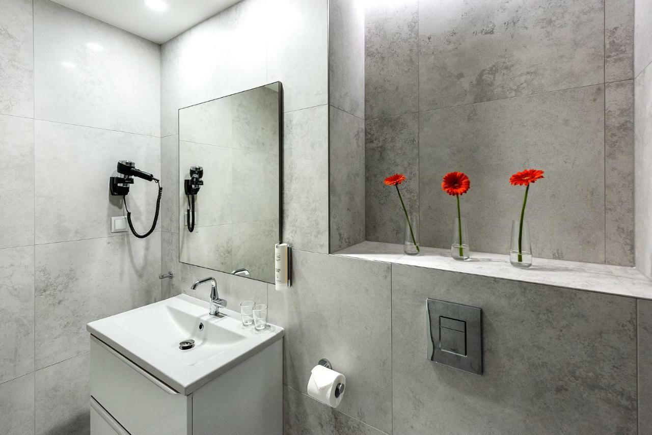Korona Gold - Korona Hotel วรอตซวาฟ ภายนอก รูปภาพ